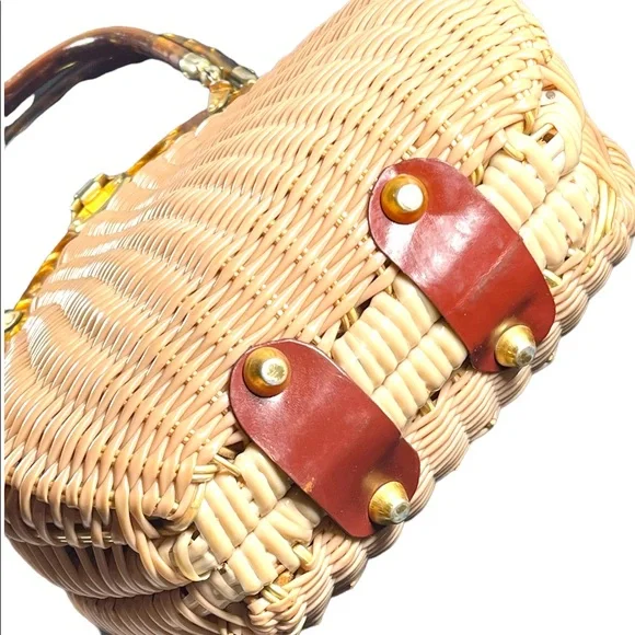 #37 VTG  Wicker Lucite handle fancy woven basket bead purse - Picture 14 of 16